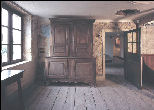 Chambre coquette d'auberge de 1855 conserve dans son tat